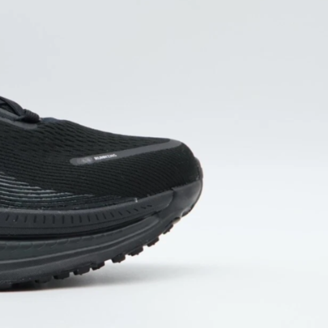 Air Zoom Vomero 18 Triple Black