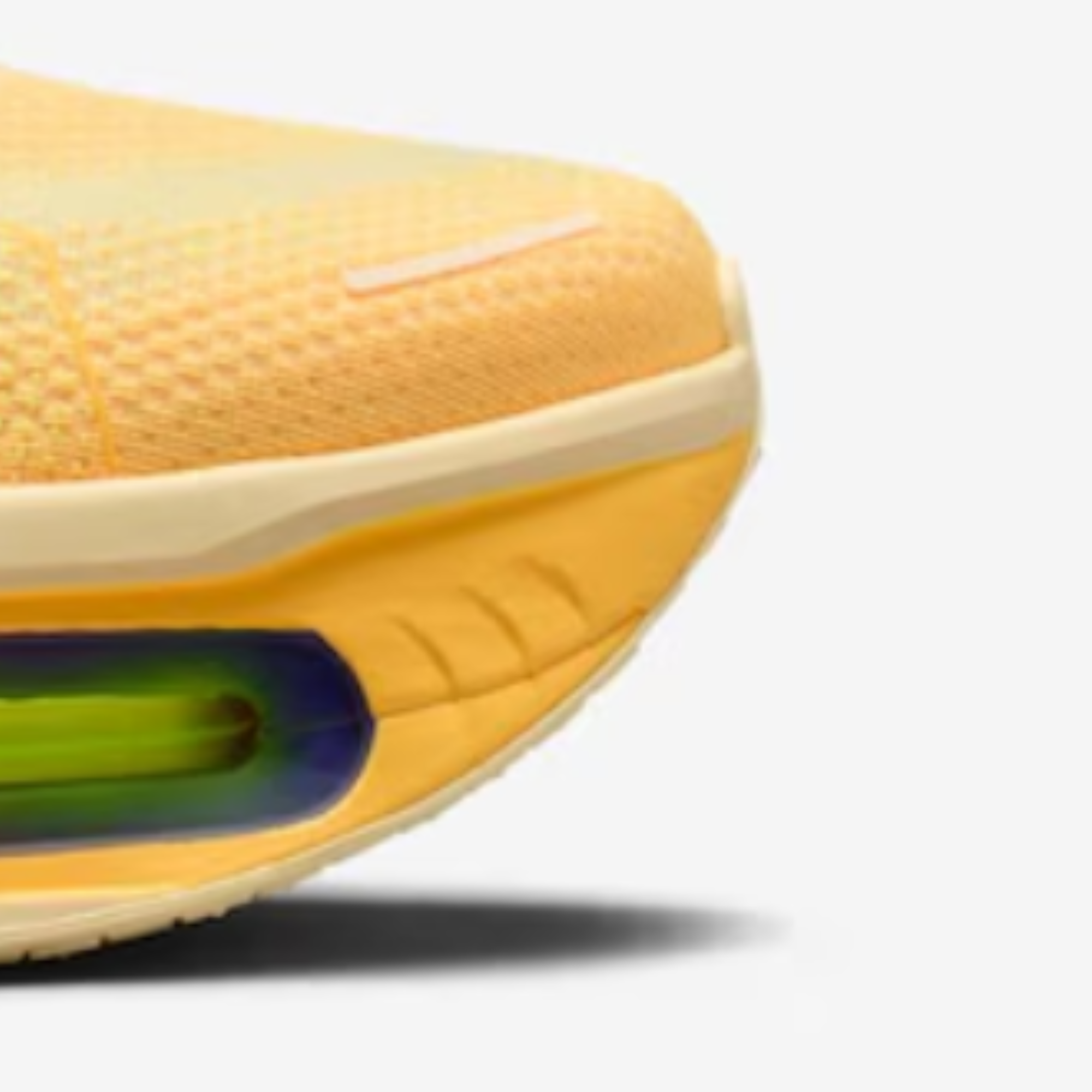 Vomero Premium Alabaster